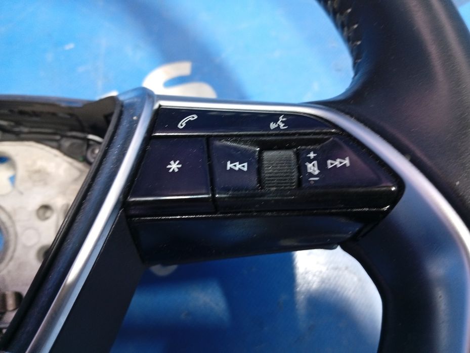 Руль E tron Ауді Е трон Разборка Кермо Розборка Разборка