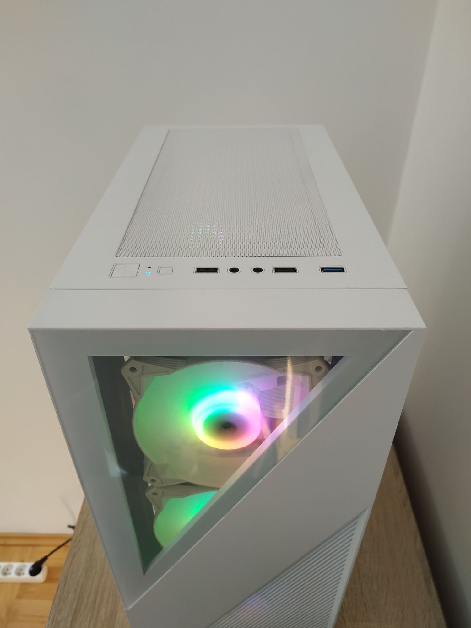 Komputer do gier Ryzen 5 3600/RTX 2070 8 GB GDDR6/16 GB RAM DDR4/M2
