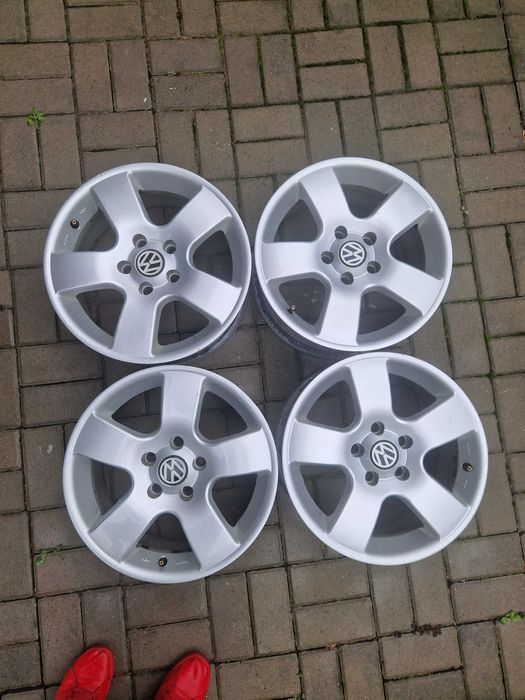Felgi aluminiowe VW 16 cali 5x112 4szt