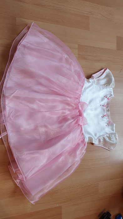 Śliczna tiulowa sukienka balowa rozmiar 80cm