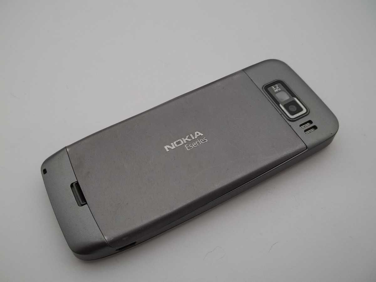 Telefon Nokia E52 Komplet Bardzo Ładna Srebrna. nr1