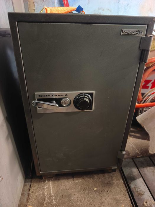 Sejf ognioodporny Safe Guard 106A - sprawny