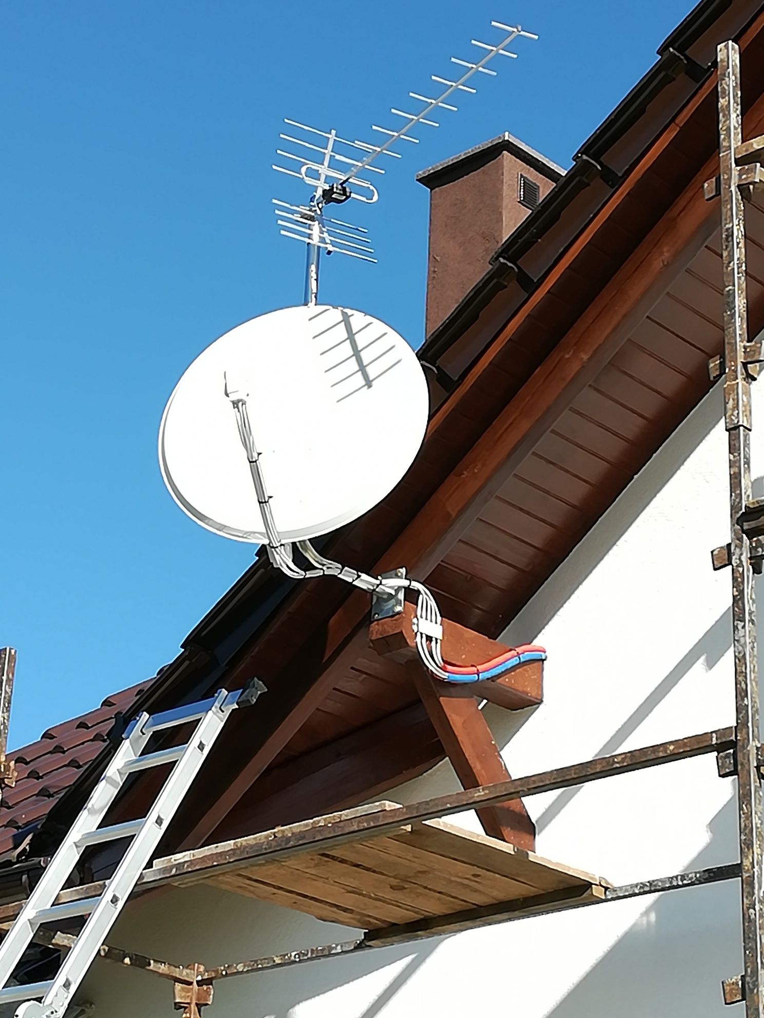 Montaż i ustawianie anten satelitarnych i dvbt/t2 serwis, tanio.