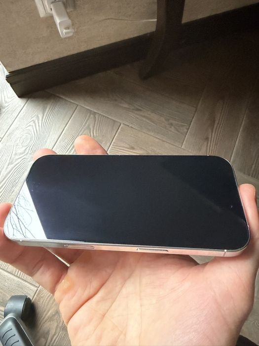 Apple iPhone 16 pro 256gb офицал