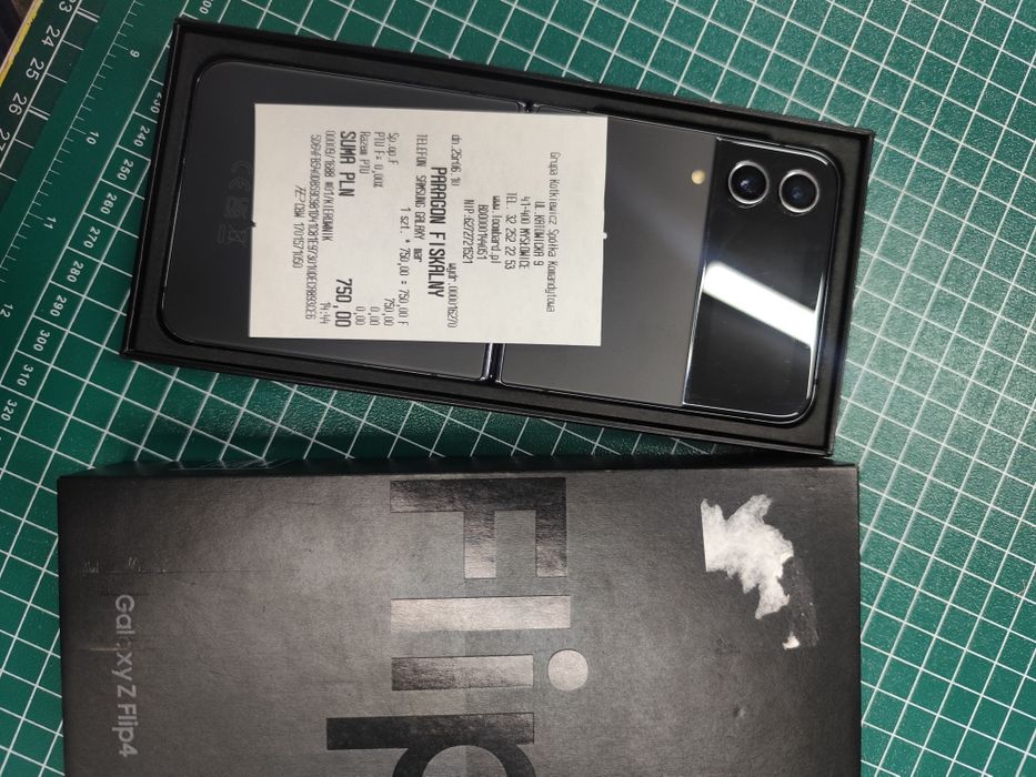 Samsung Galaxy Z flip 4 stan bdb