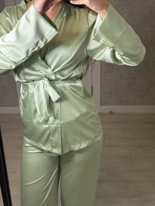 Жіноча шовкова піжамк кімоно