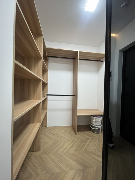 Новобудова в районі Велесу,сучасна част.меблі гардироб.