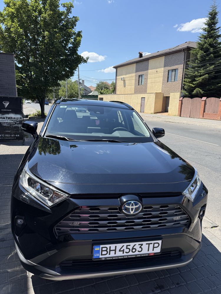 Продам машину Toyota