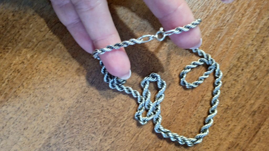 Продам серебрянную цепь