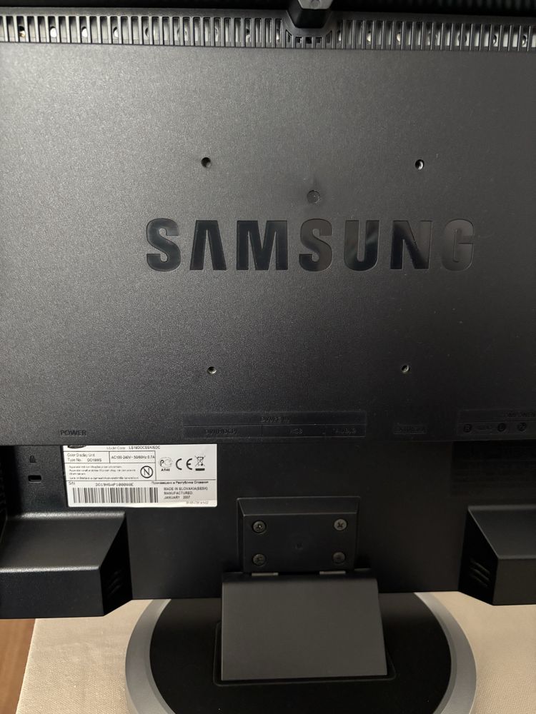 Monitor Samsung syncmaster 940mg