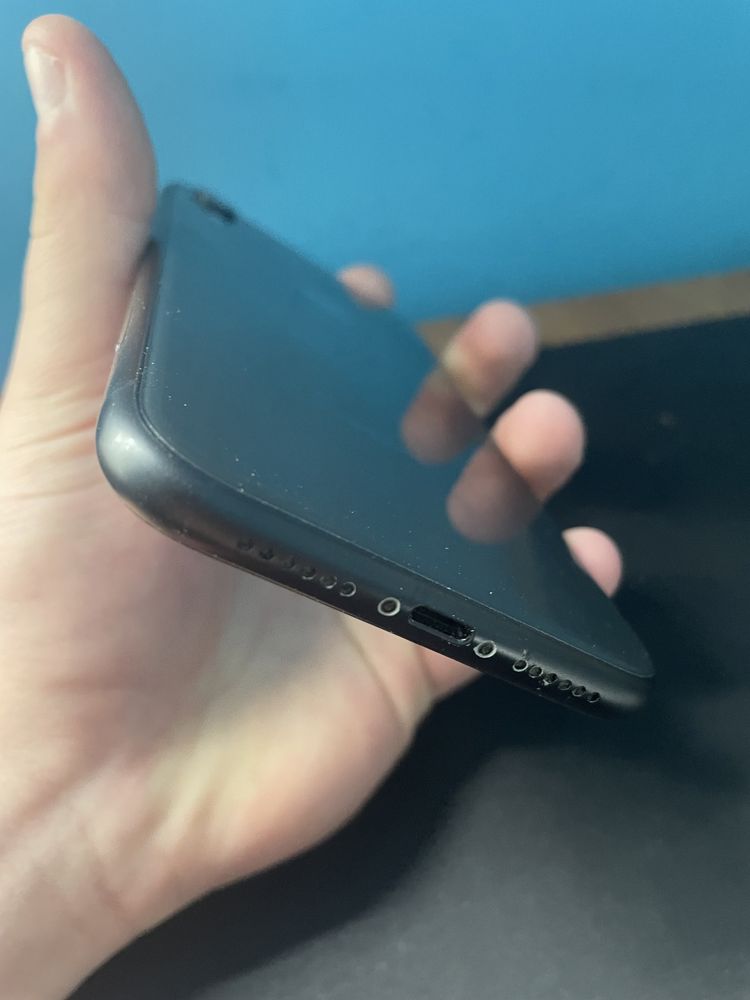 Срочно продам iPhone XR 64GB