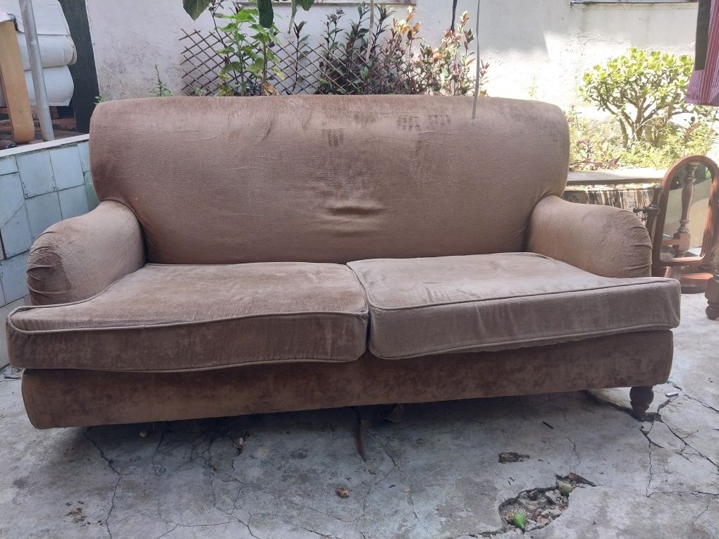 Vende se sofá usado