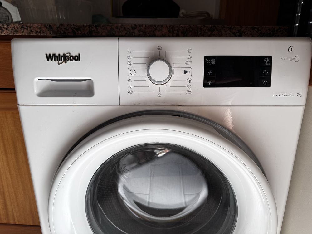 Whirlpool FWG71284W