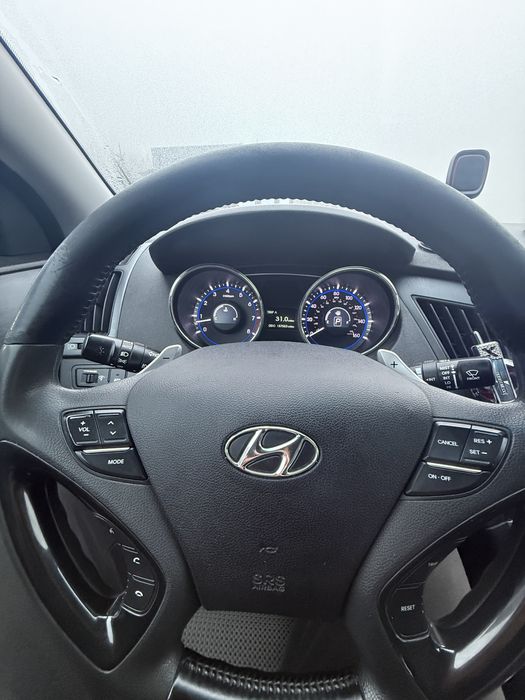 Хюндай Соната 2011 рік