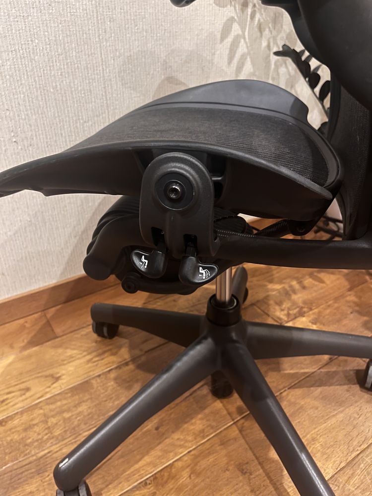 Herman Miller Aeron B krzesło biurowe