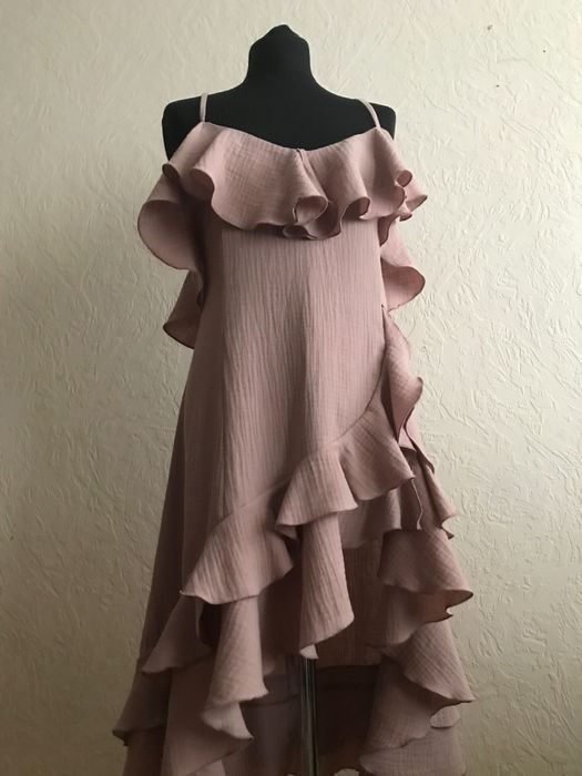 Витончена і стильна сукня