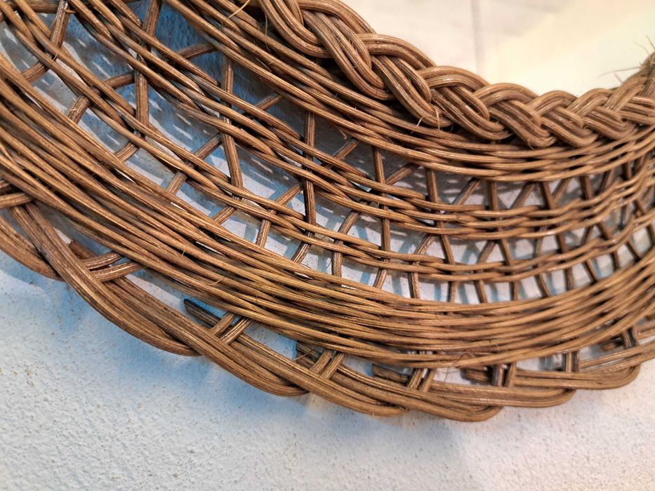 Lustro okrągłe w rattanowej wiklinowej plecionej ramie boho vintage