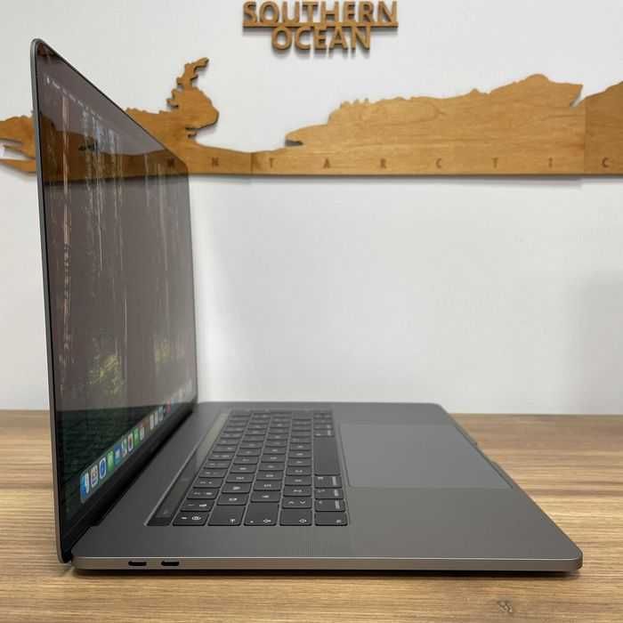 Apple Macbook Pro 15 A1990 i7-8850H 16GB 256GB Pro 555X Space Gr Gwar
