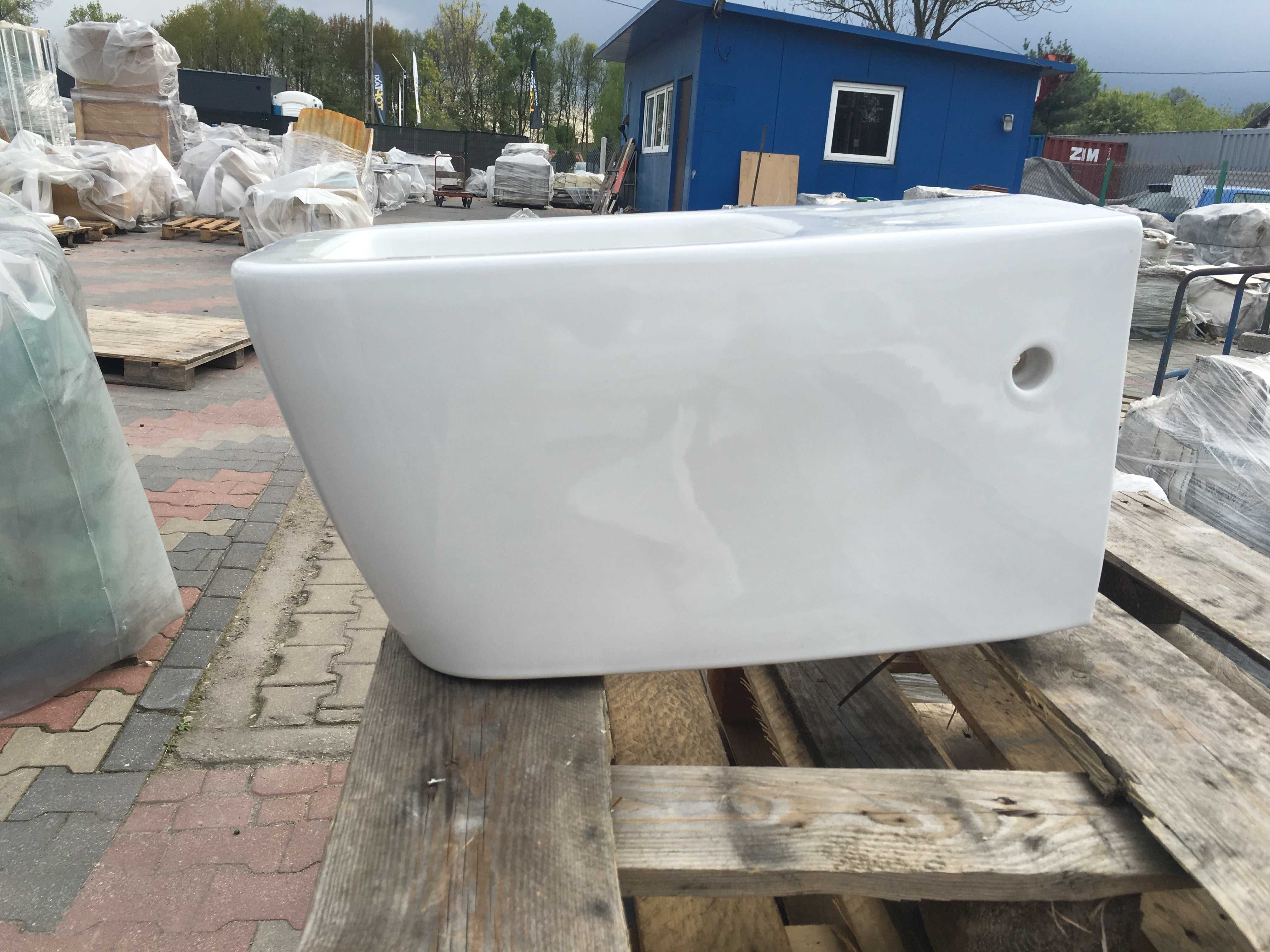 Miska WC wisząca 56x35 firmy IDEAL STANDART