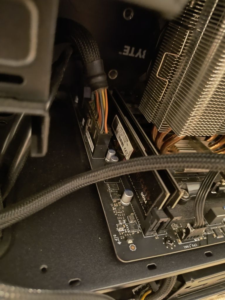 Komputer gamingowy r5500+gtx1070ti