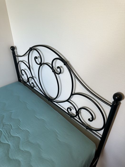Czarne łóżko kute metalowe "AGNES" 120zx200