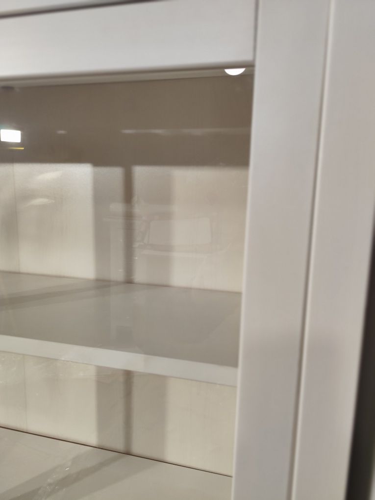 Witryna ikea hemnes