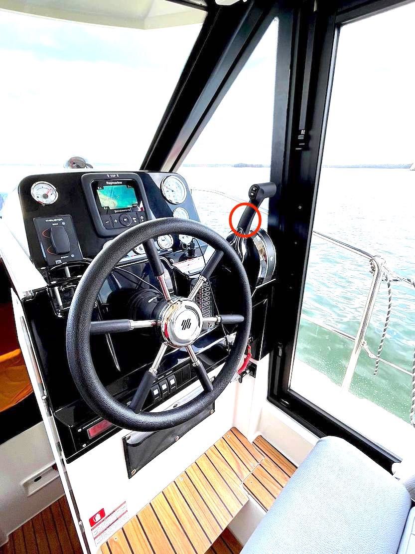 Jacht motorowy SunCamper 35 Flybridge Czarter Mazury wynajem