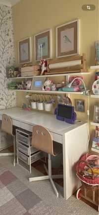 Prateleira com dois tampos para escritorio, cozinha ou quarto infantil
