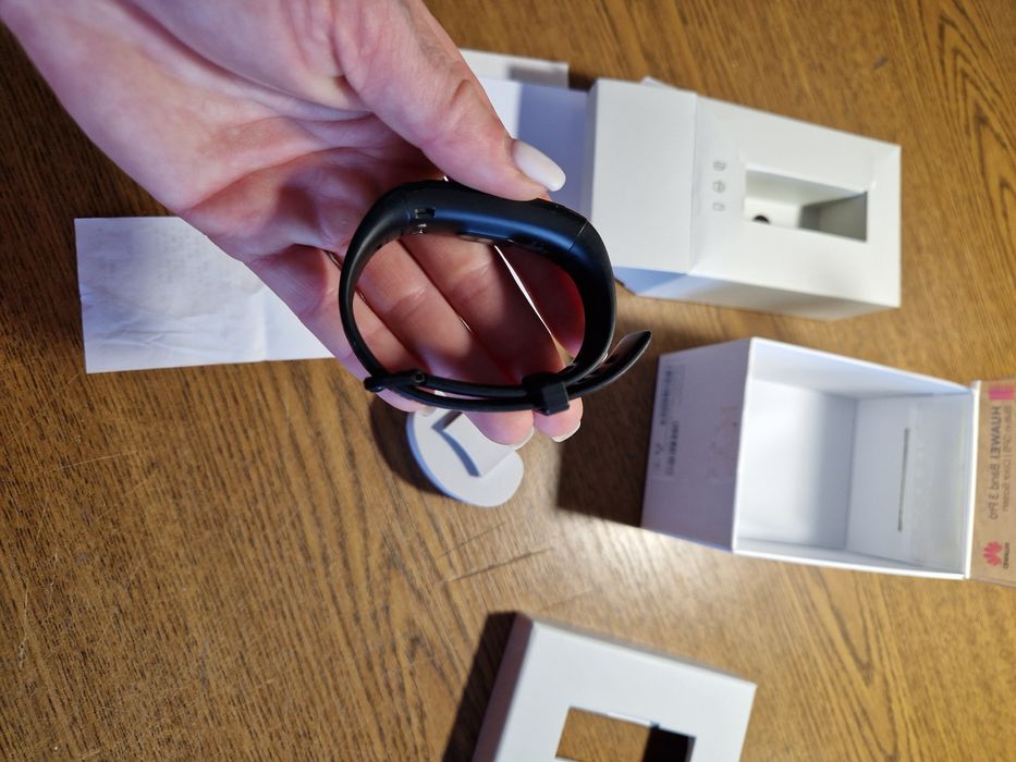 Продам фітнес браслет Huawei Band 3 Pro