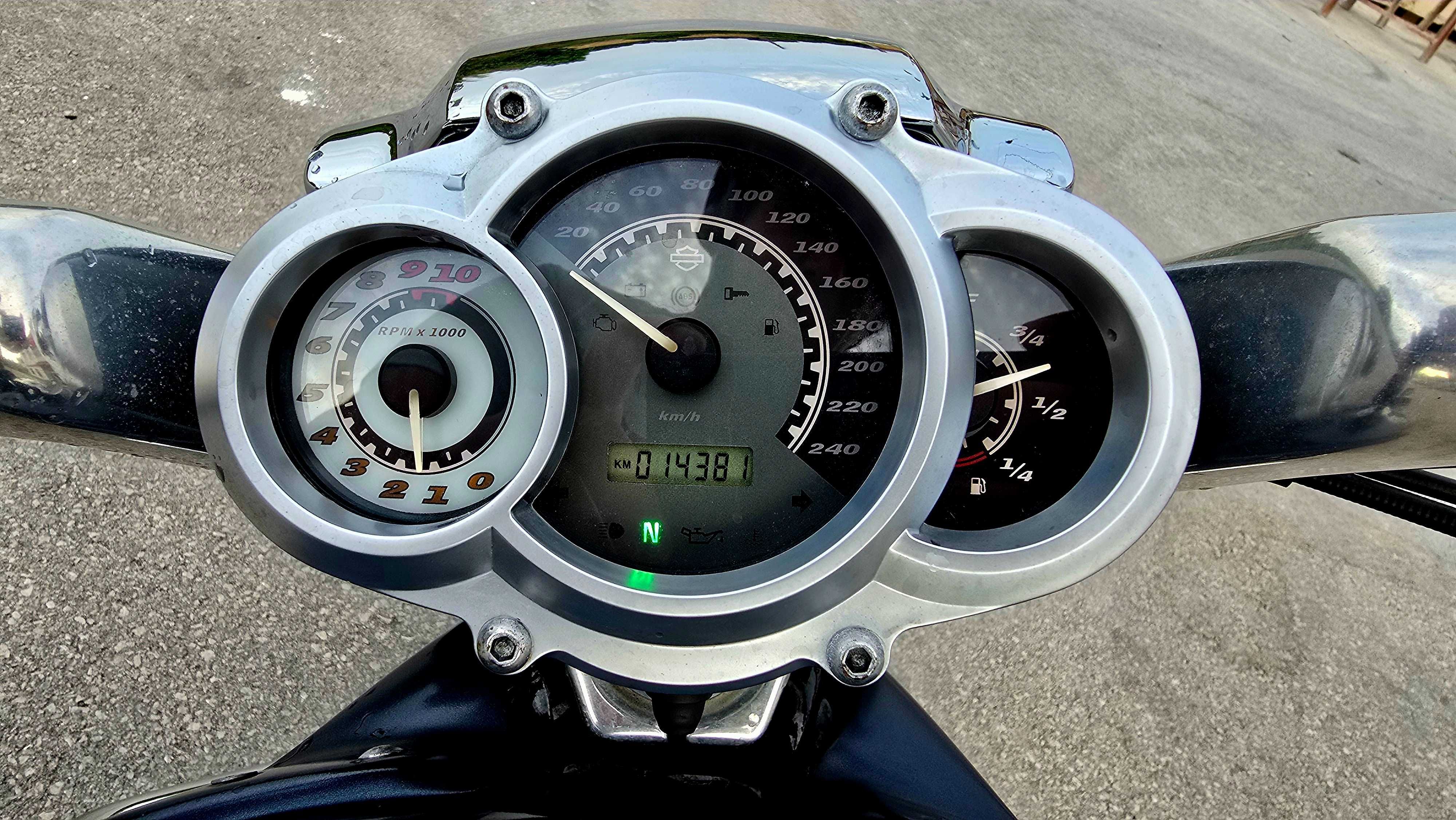 Harley Davidson V-Rod Muscle – Apenas 14.000 km