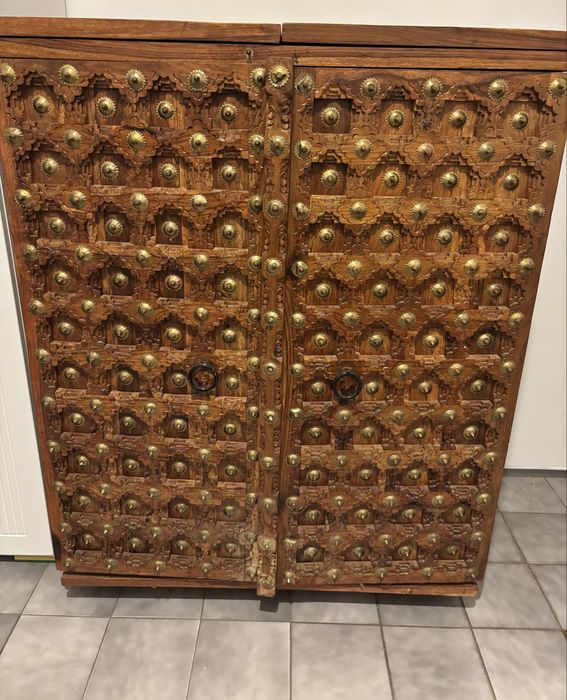 Indyjski bar rozkladany - egzotyczne drewno