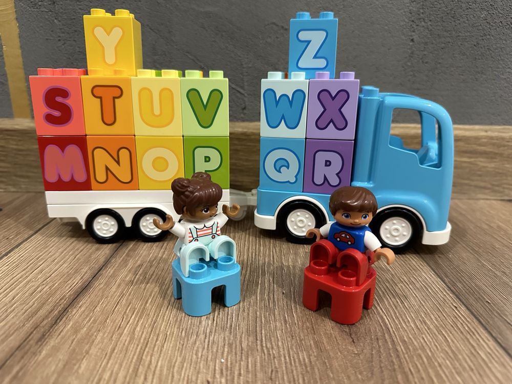 LEGO DUPLO - Ciężarówka z alfabetem