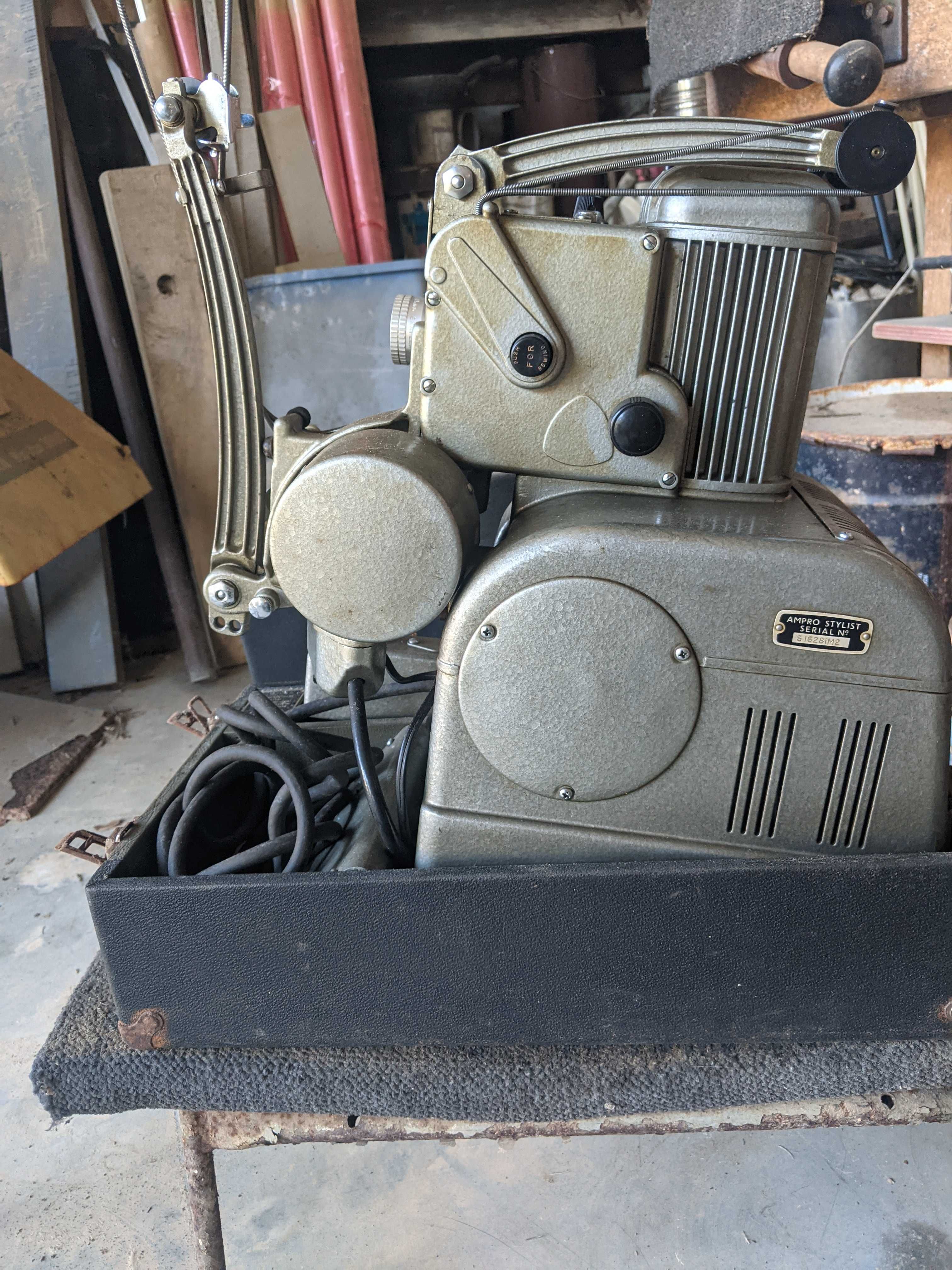 filmprojector 16mm AMPRO