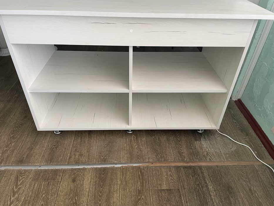 Продам стіл в чудовому стані