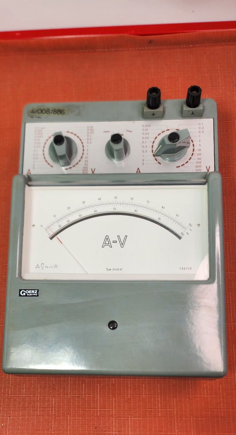 Zabytkowy miernik Goerz Electro, model 2443 41