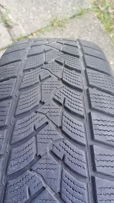 Opony SUV zimowe DUNLOP WINTER SPORT 5. 215/70.R16