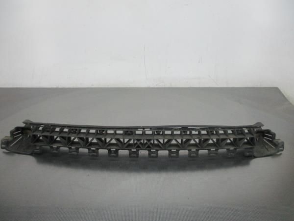 Guia de pára-choques trás direita AUDI A3 (8P1)