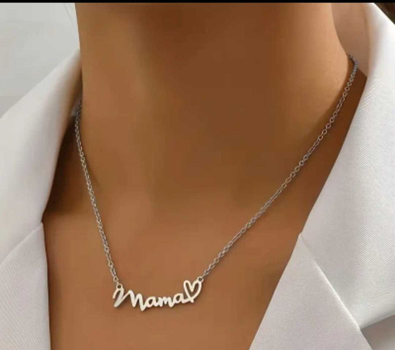 Naszyjnik z napisem mama