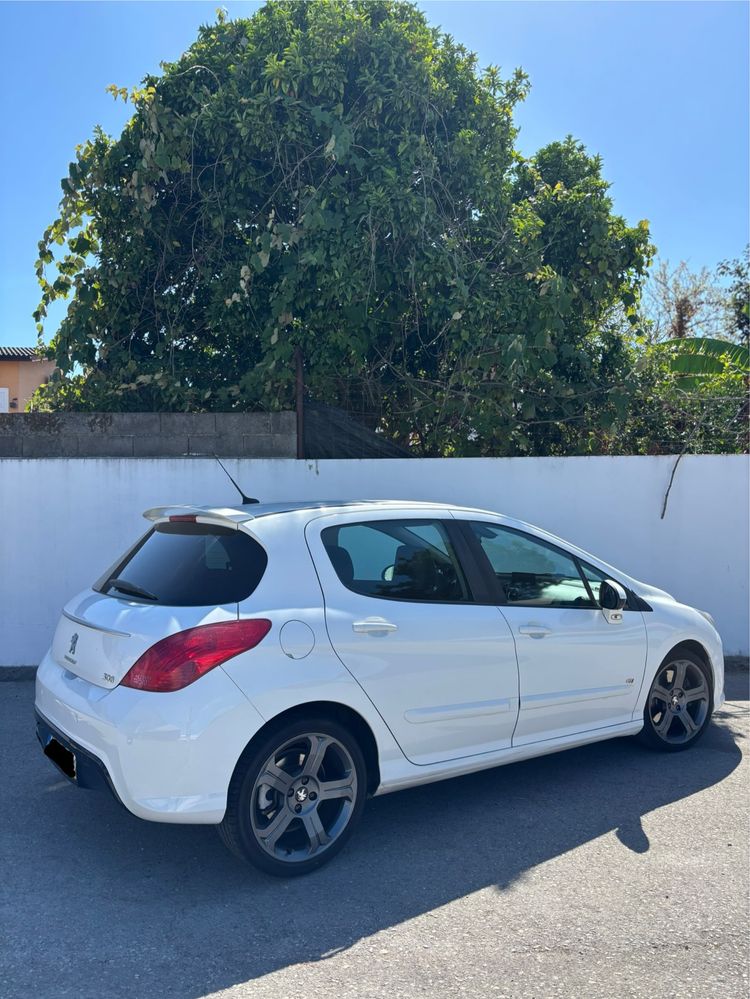 Peugeot 308 GTI 1.6THP 200cv