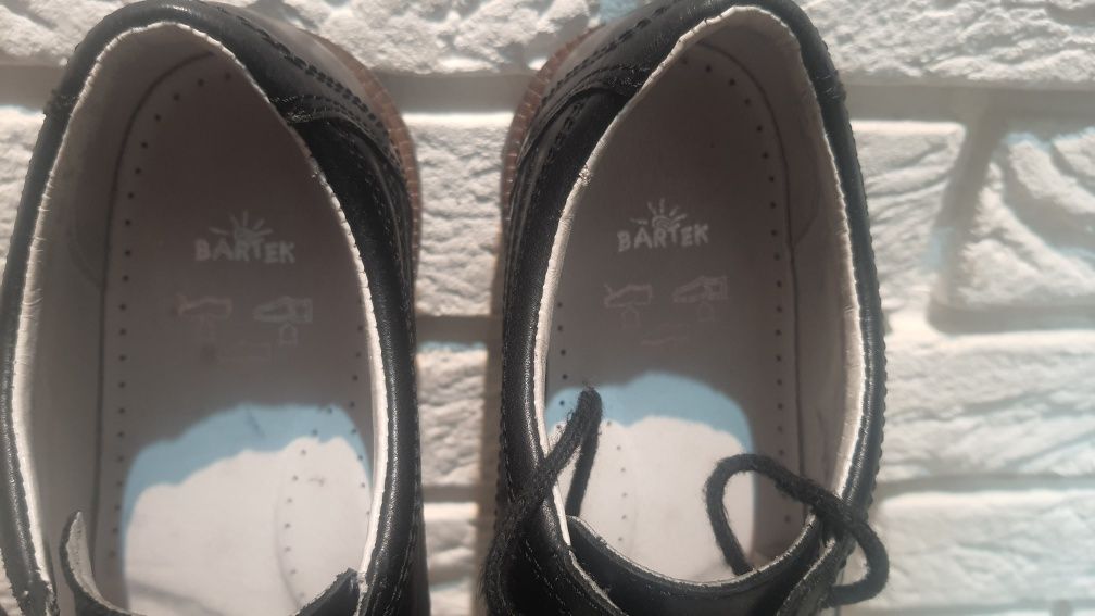 BARTEK buty wizytowe r.39