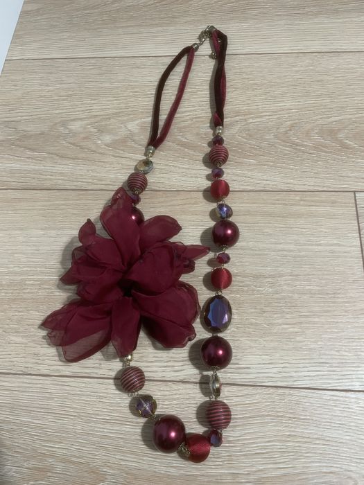 Brincos e ganchos de cabelo