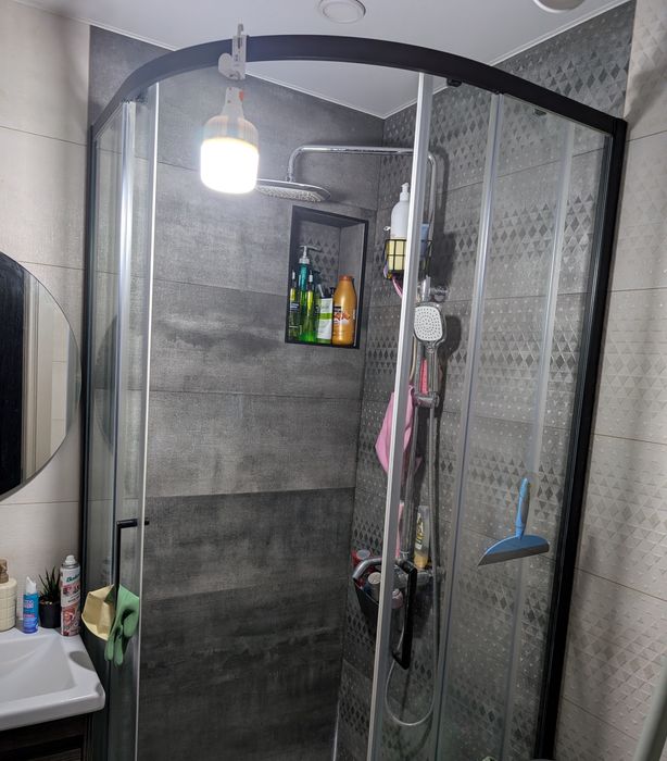 Лампа 200w на аккумуляторній батареї 2400mAh