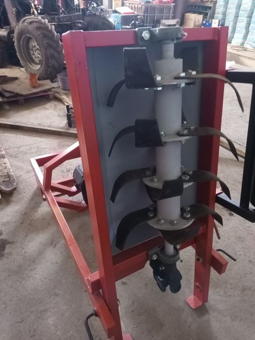 Фреза пристовбурна, садова