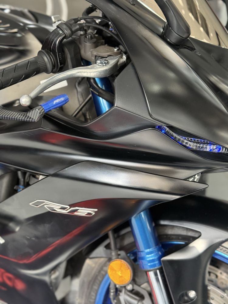 Yamaha R6 2017 como nova