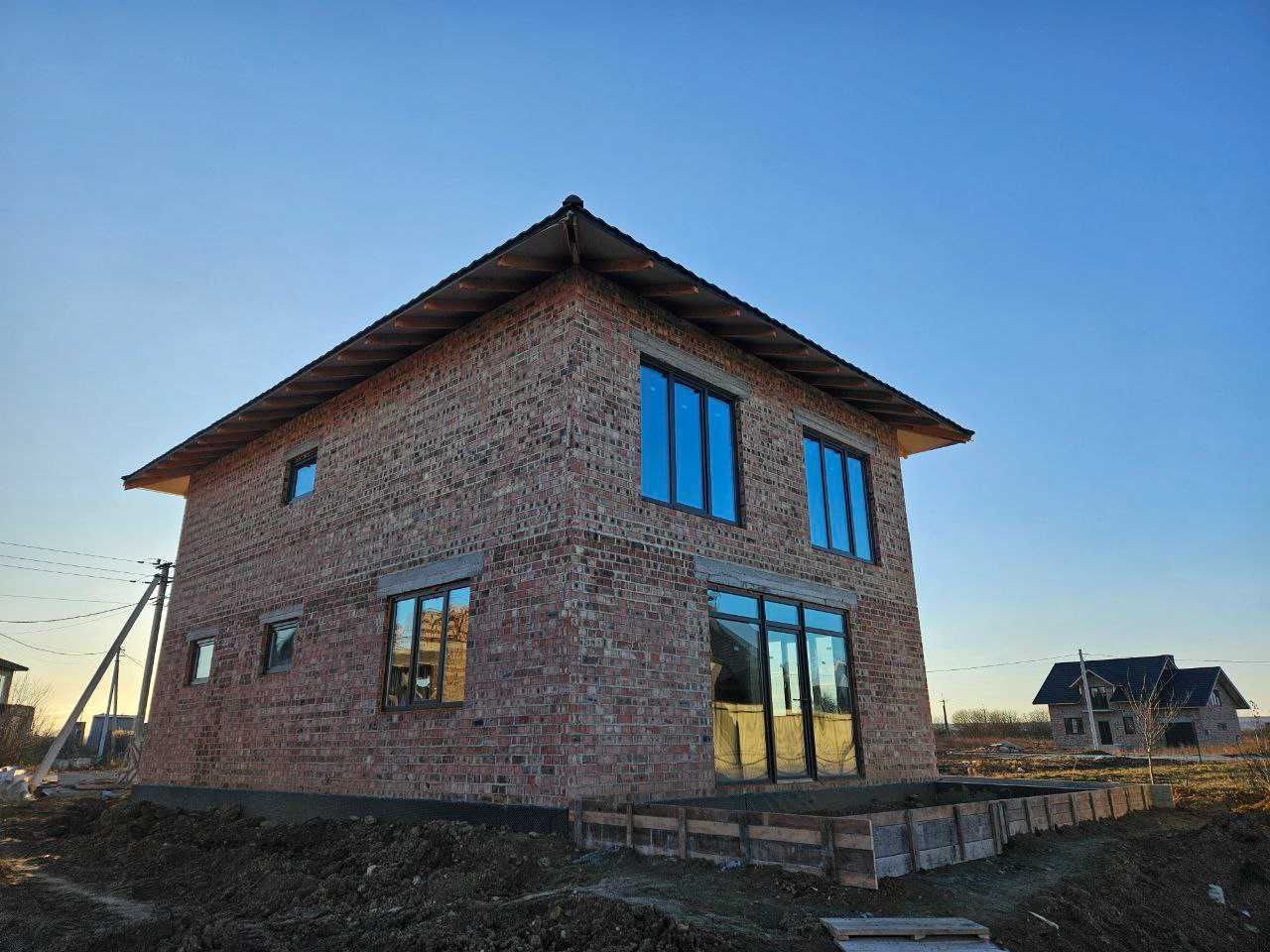 Продаж будинку у Крихівцях в стані будівництва 160м2(розтермінування).