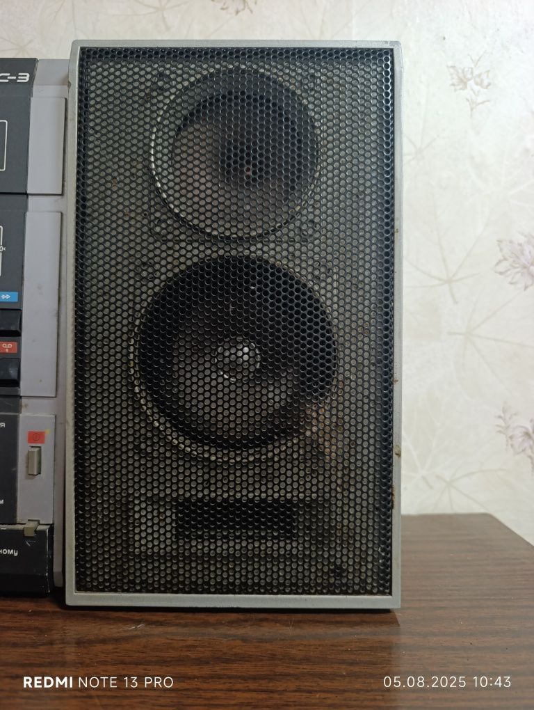 Продам магнитофон в отличном состоянии комета 225с-3