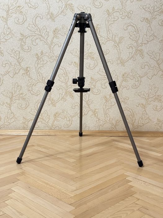 Фото штатив Velbon Sherpa 600R + голова Velbon QHD 62Q.