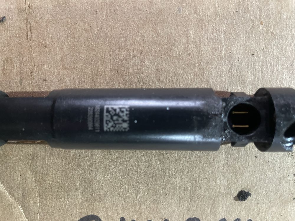 Продам насос форсунки deutz дойц 1012.  2013 1013