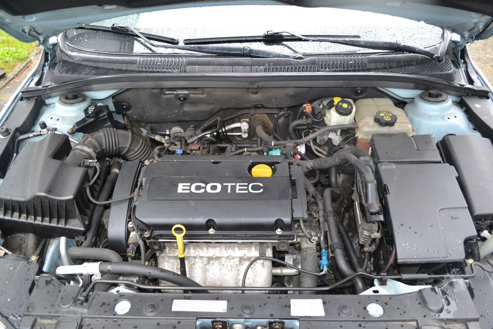 Cruze - 1.6 benzyna - Mały przebieg-ŚLICZNY KOLOR-nowe opony i rozrząd