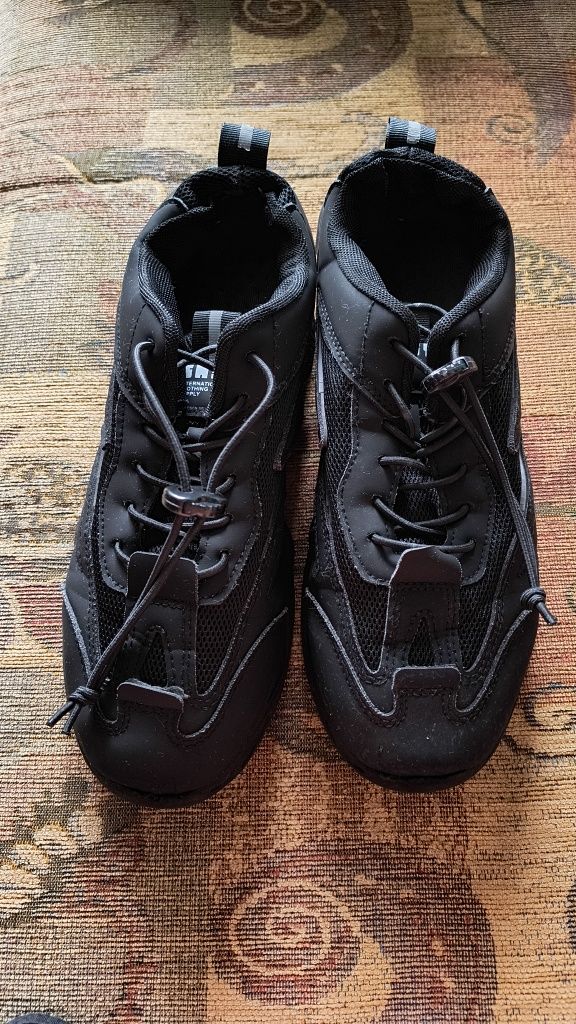 Buty młodzieżowe Sinsay